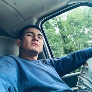 Meet your Posher, Adrián